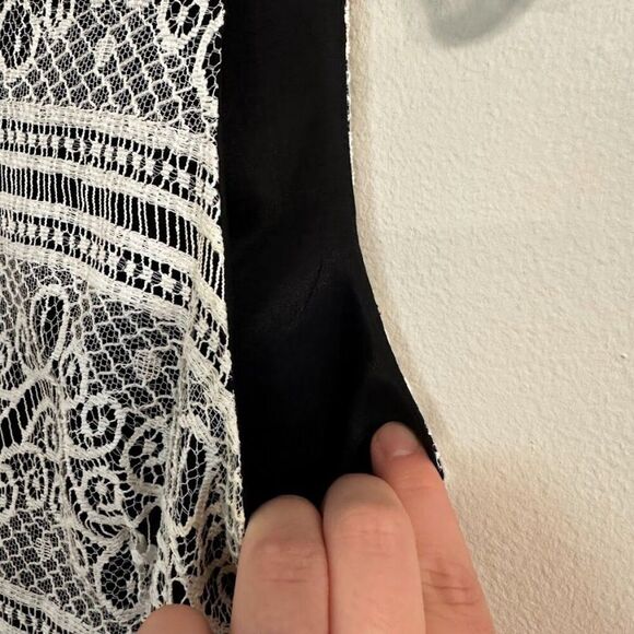 Sara Campbell Sz 6 Sleeveless Cocktail Dress Black & White Lace | High Neck - Picture 5 of 13